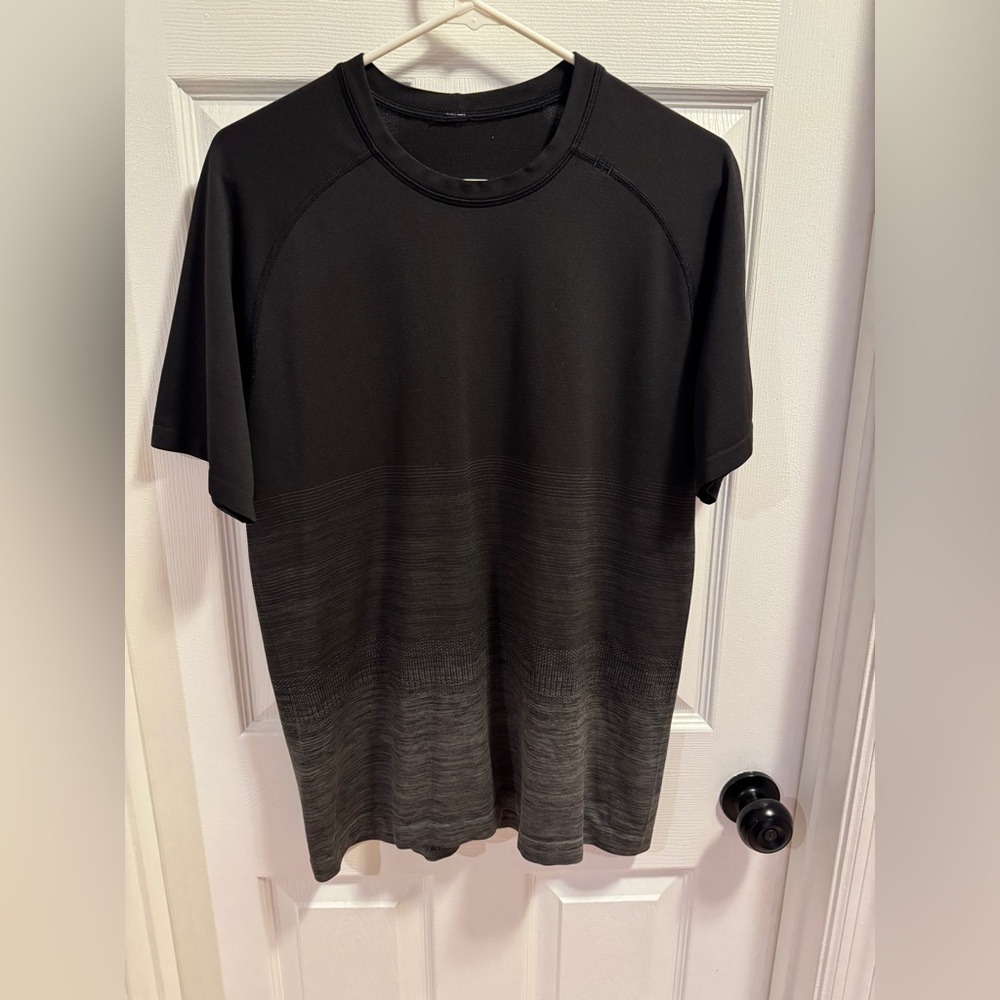 lululemon athletica Black Short Sleeve Tee